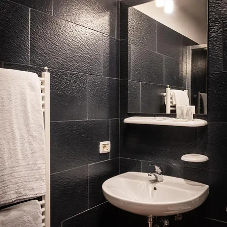 苏恩纳加酒店 梅纳焦