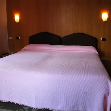 Sonenga Hotell Menaggio