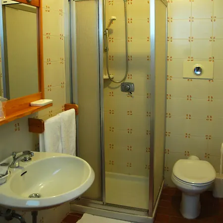 苏恩纳加酒店 3*