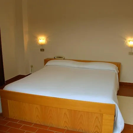 苏恩纳加酒店 梅纳焦